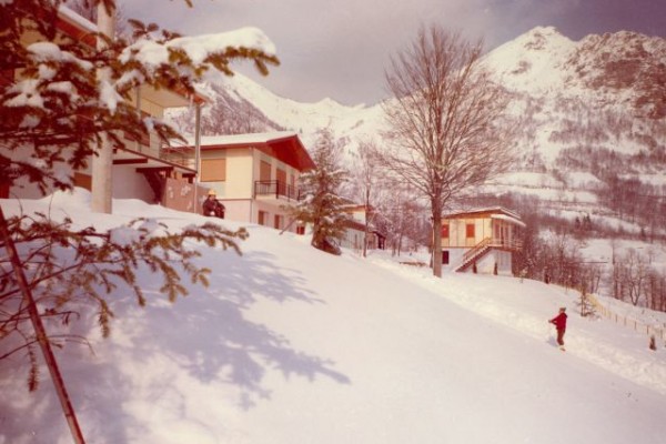 1969 - il villaggio a Bosco in abito invernale B